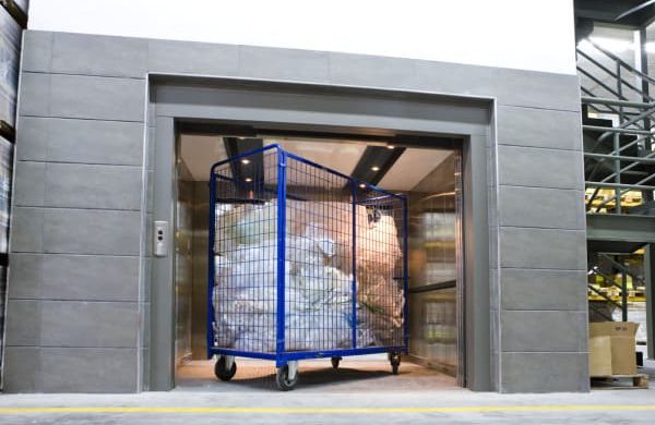 مصاعد مصانع وبضائع مصاعد مصانع وبضائع